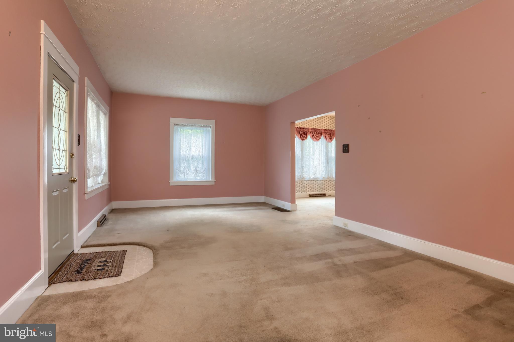 303 South 12th Street Lebanon, PA 17042 - Photo 6 of 32 Living Room