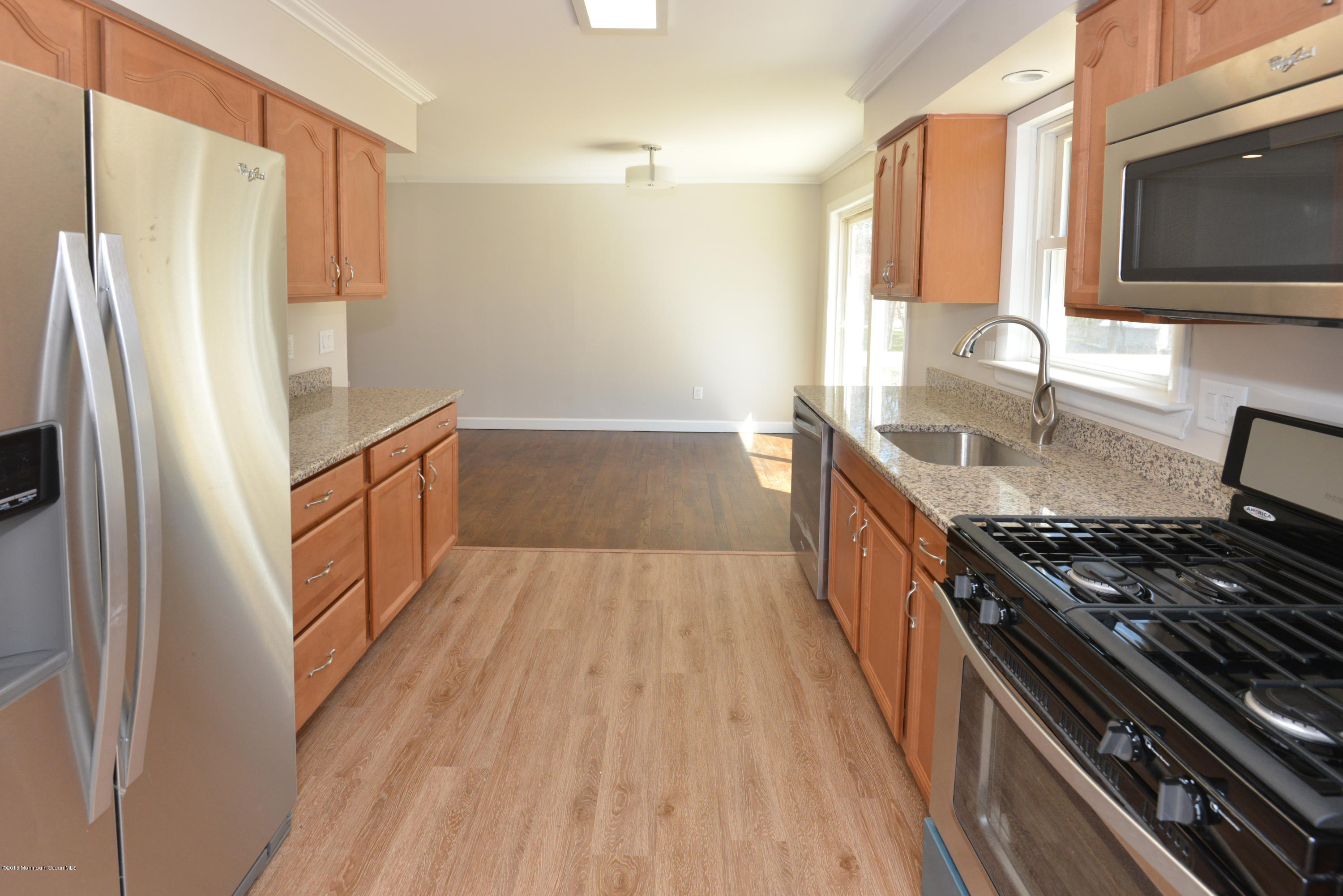 135 Rochelle Avenue Howell, NJ 07731 - Photo 3 of 39 KITCH 3