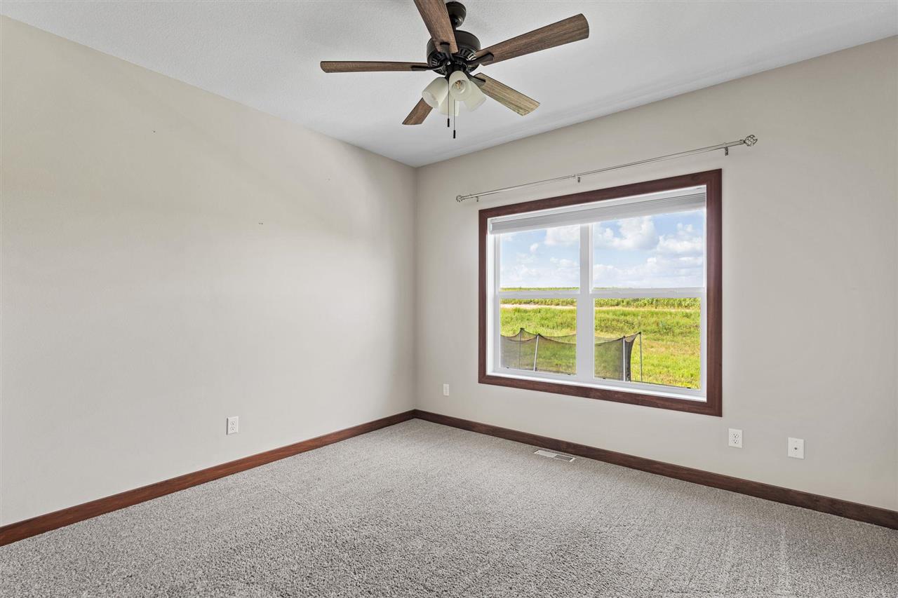 3176 Artesian Road Marion, IA 52302 - Photo 17 of 35 Gallery Image 17