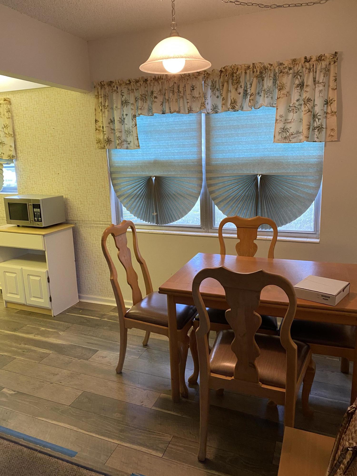 47 Suffolk B Boca Raton, FL 33434 - Photo 3 of 15 Dining Area