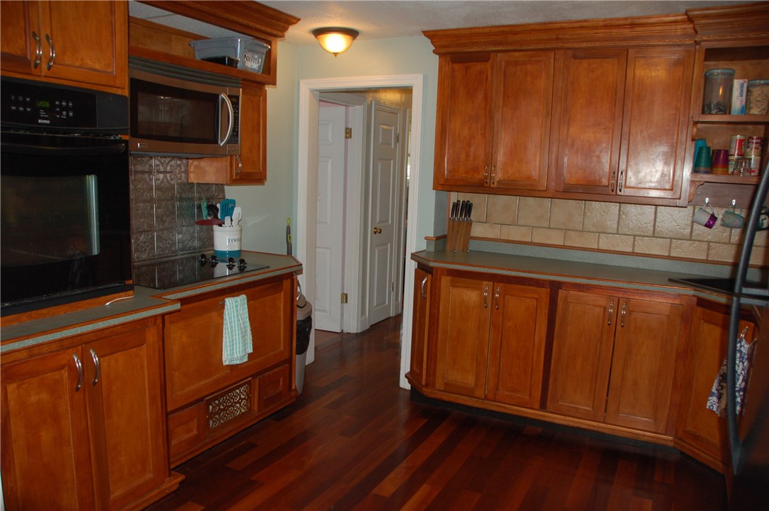 447 Gardiner Road Richmond, RI 02892 - Photo 2 of 20 Gallery Image 2