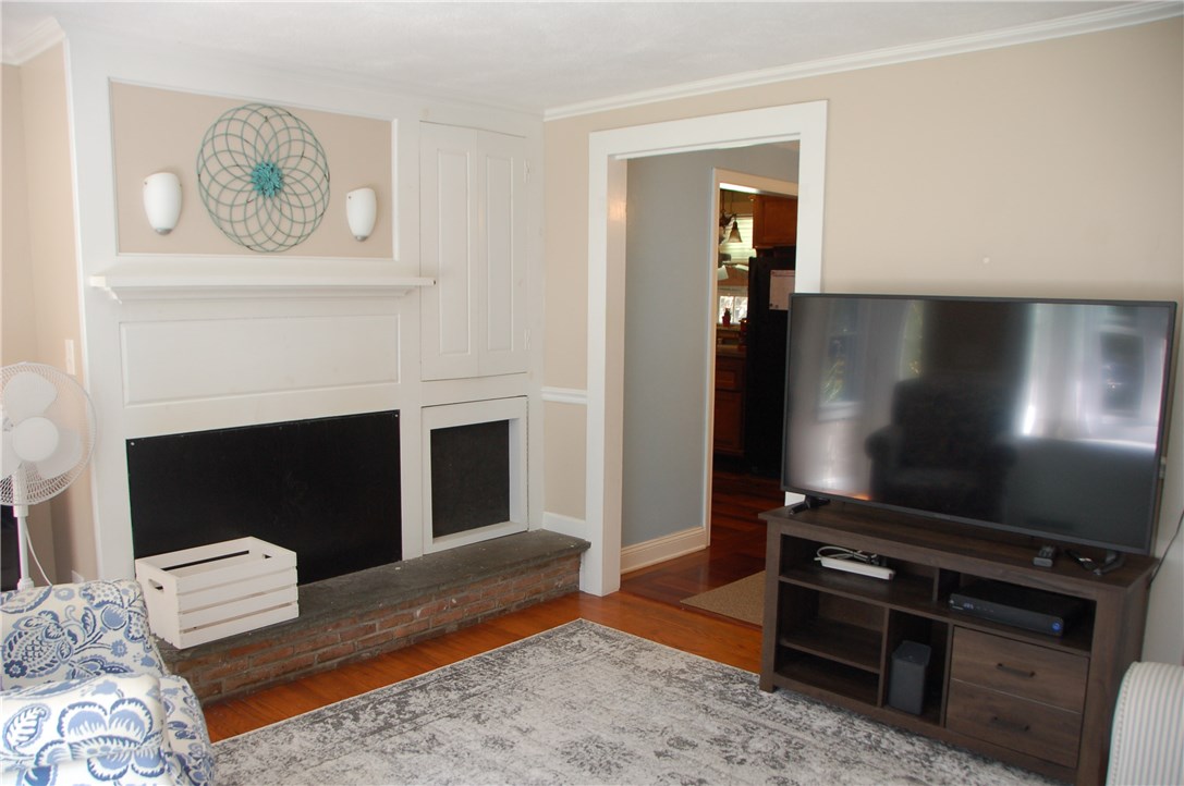 447 Gardiner Road Richmond, RI 02892 - Photo 8 of 20 Gallery Image 8