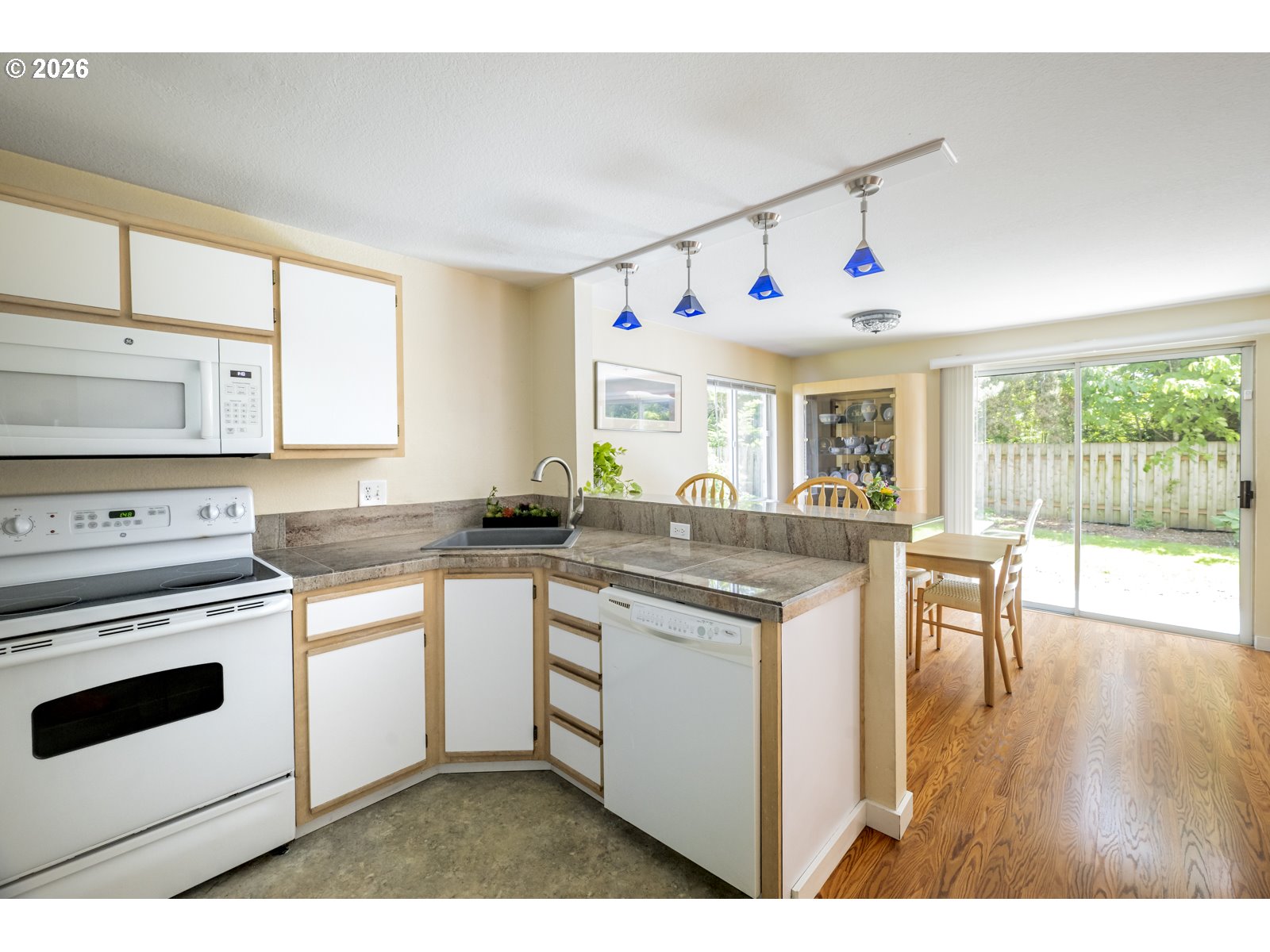 7310 Southeast Thiessen Road Milwaukie, OR 97267 - Photo 15 of 34