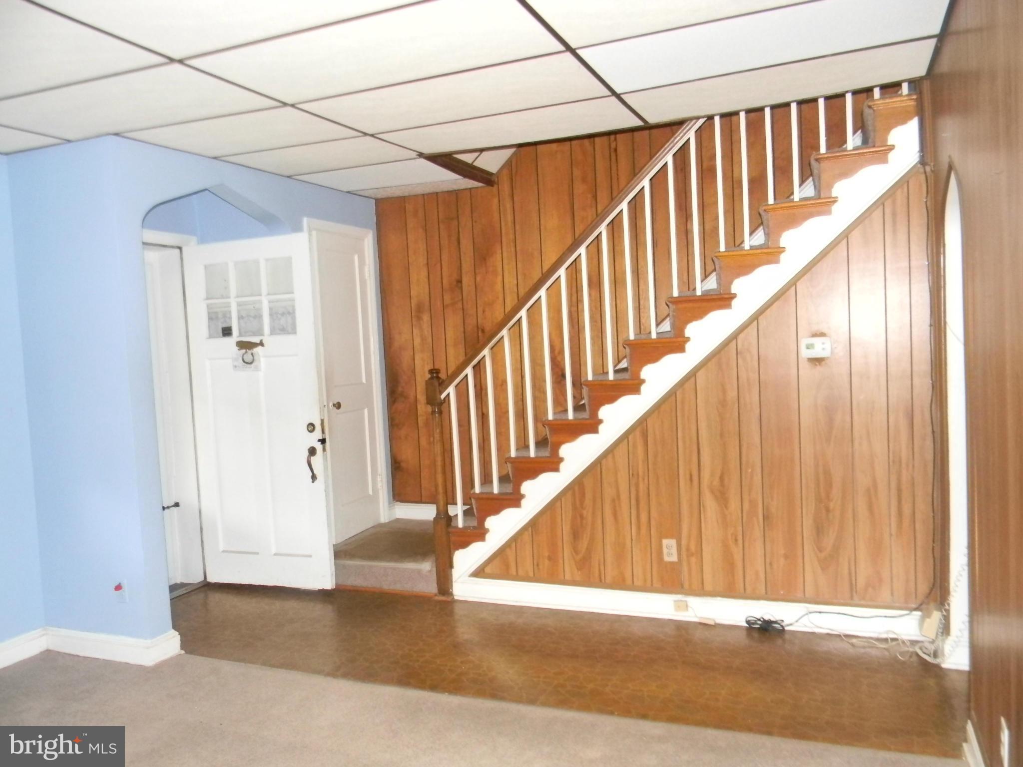 4032 Grantley Road Baltimore, MD 21215 - Photo 4 of 23 Living Room