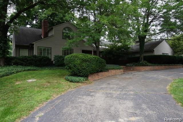 32577 Wing Lake Road Franklin, MI 48025 - Photo 1 of 37