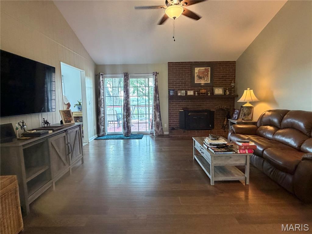 4931 South Point Road Washington, MO 63090 - Photo 3 of 36