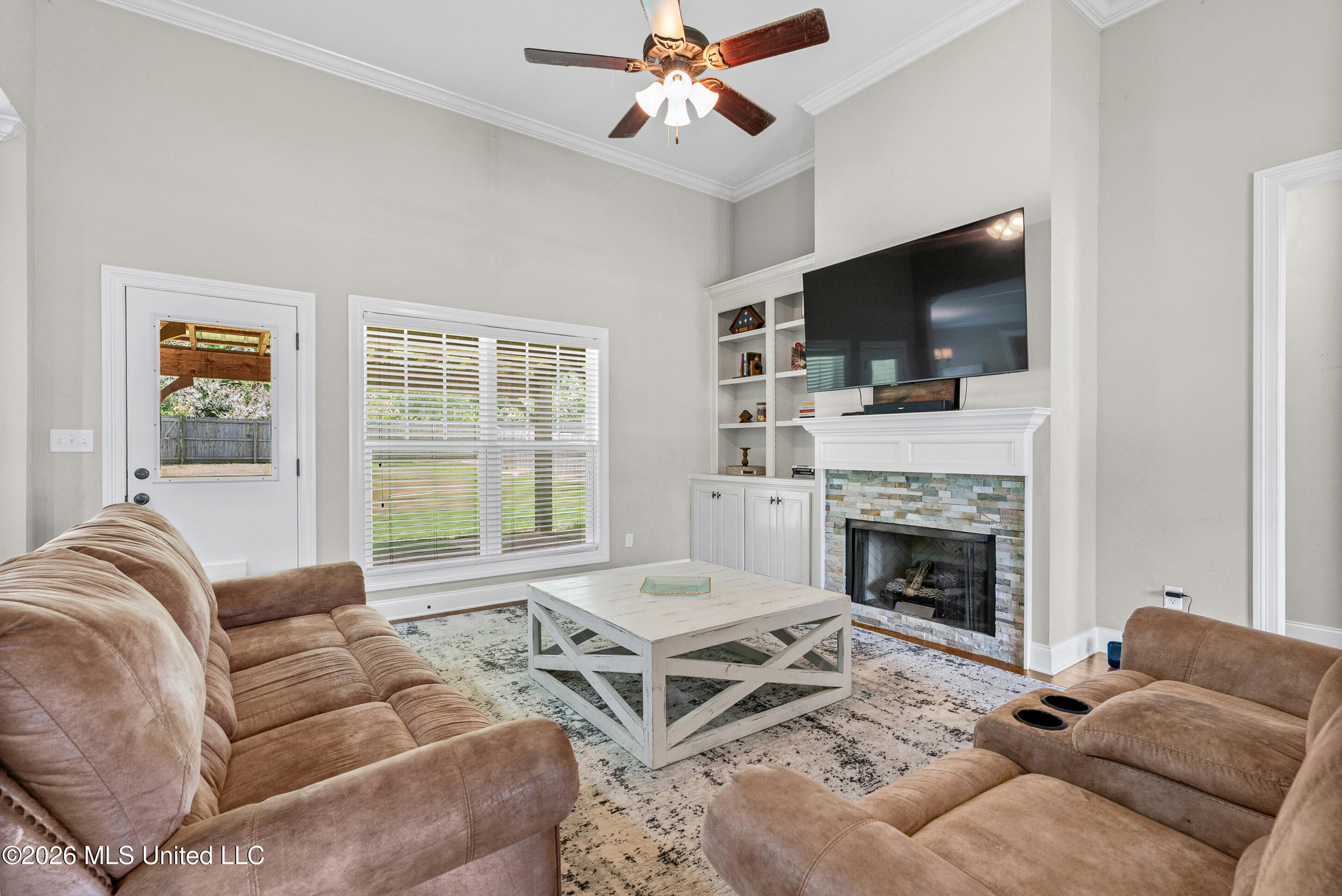2353 Ouse Valley Lane Hernando, MS 38632 - Photo 6 of 30 Living Room