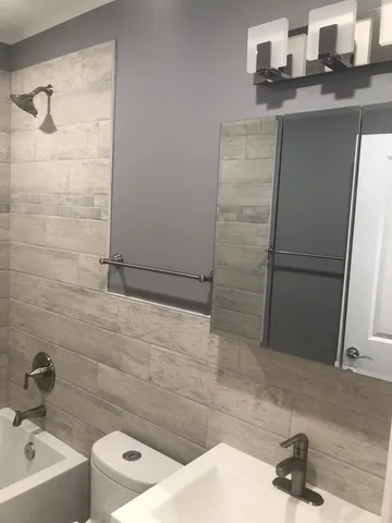 $1,600 | 5358 North Cumberland Avenue, Unit 413, Chicago, IL 60656