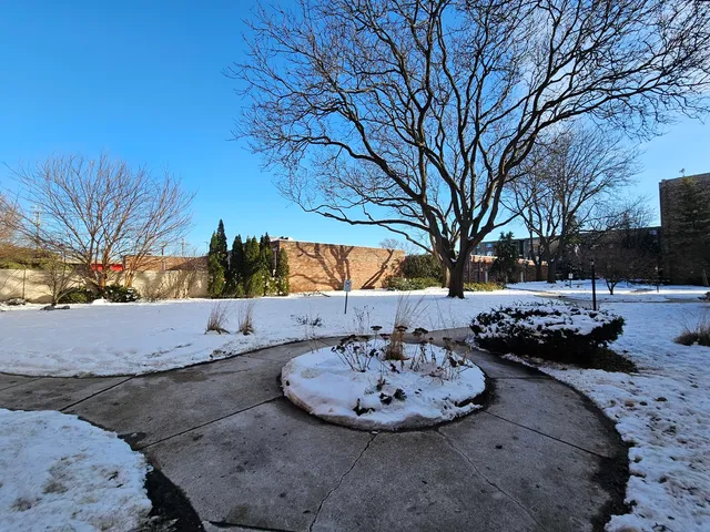 $1,600 | 5358 North Cumberland Avenue, Unit 413, Chicago, IL 60656