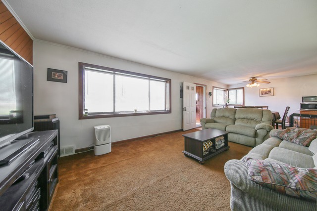 1005 Highmoor Road Lombard, IL 60148 - Photo 2 of 10