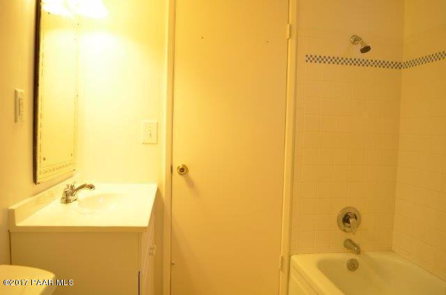 12370 Stage Coach Road Mayer, AZ 86333 - Photo 6 of 12 Master Bath