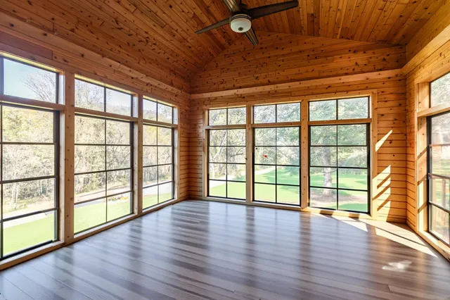 $655,000 | 7030 Birchwood Drive, La Crescent, MN 55947