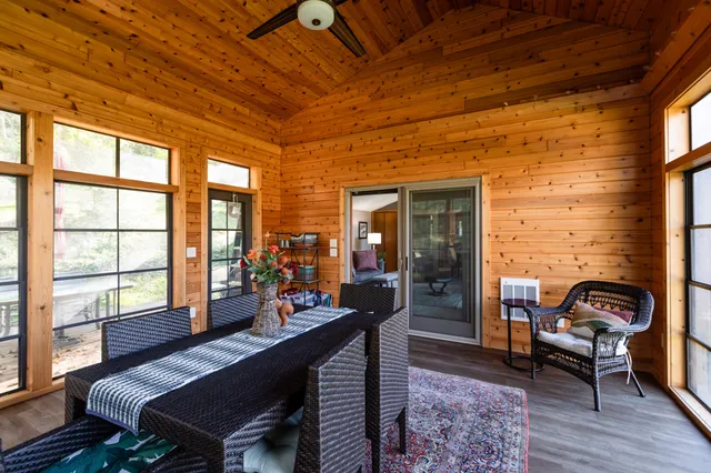 $670,000 | 7030 Birchwood Drive, La Crescent, MN 55947