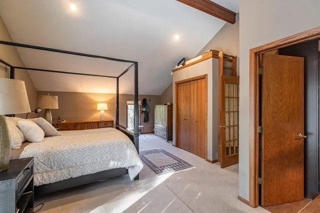 $670,000 | 7030 Birchwood Drive, La Crescent, MN 55947