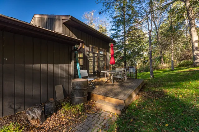 $670,000 | 7030 Birchwood Drive, La Crescent, MN 55947