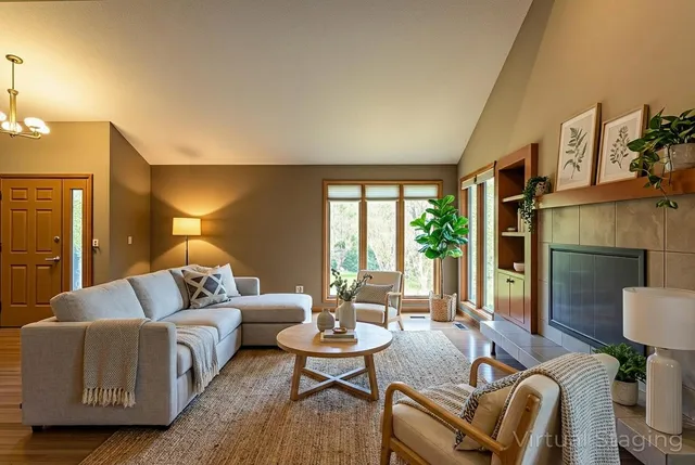 $655,000 | 7030 Birchwood Drive, La Crescent, MN 55947