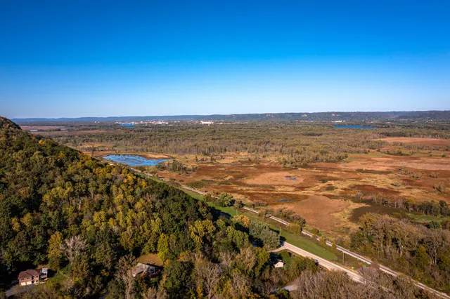 $655,000 | 7030 Birchwood Drive, La Crescent, MN 55947