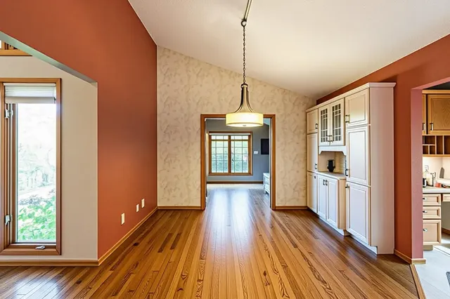 $655,000 | 7030 Birchwood Drive, La Crescent, MN 55947