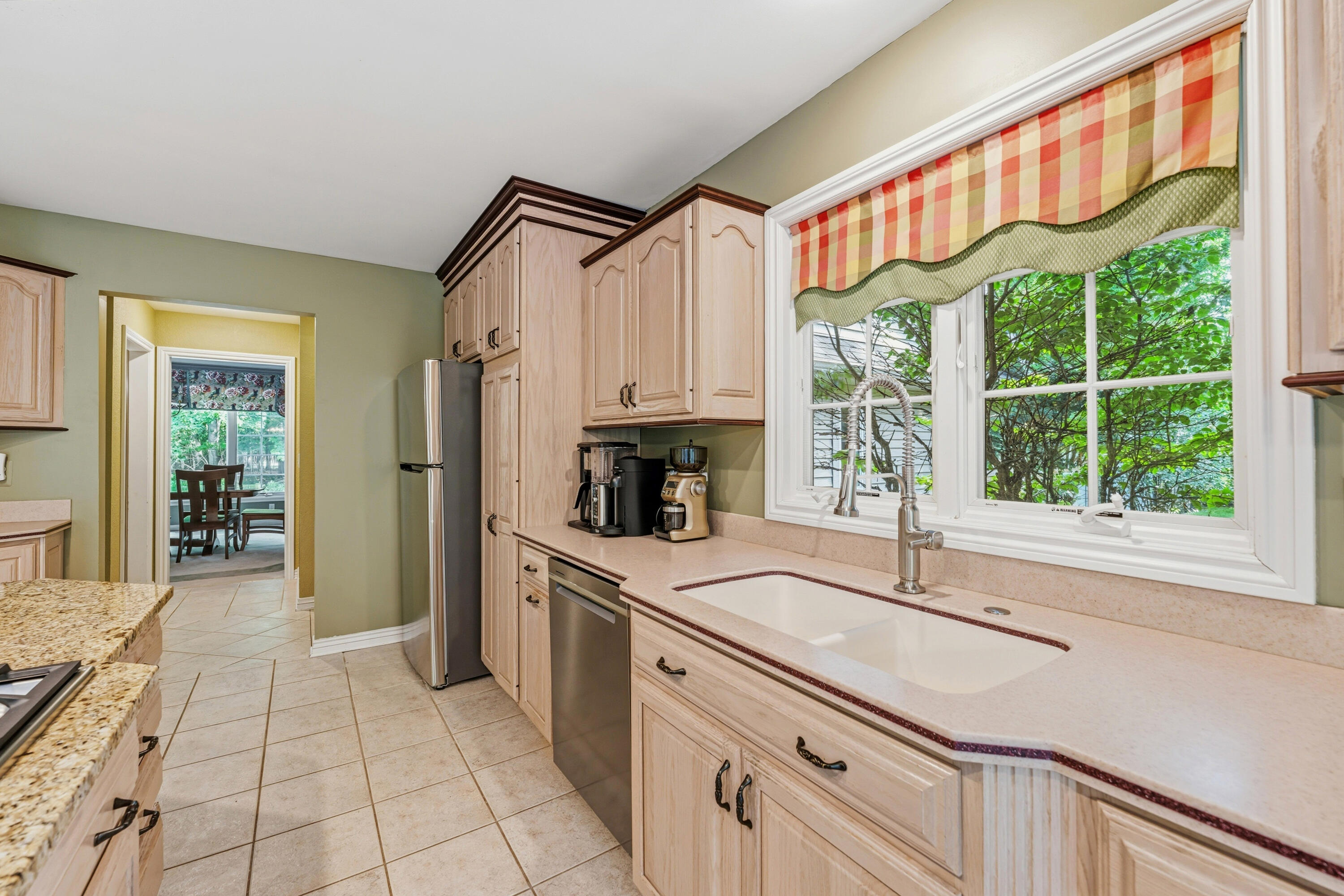 1722 West Kilgore Road Kalamazoo, MI 49008 - Photo 13 of 59 DSC00217