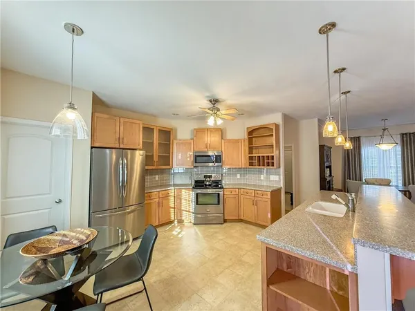 $389,900 | 1902 Walton Bend, Maryville, MO 64468