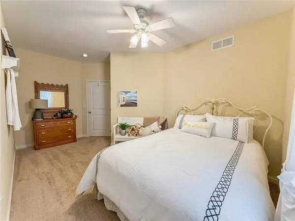 $389,900 | 1902 Walton Bend, Maryville, MO 64468