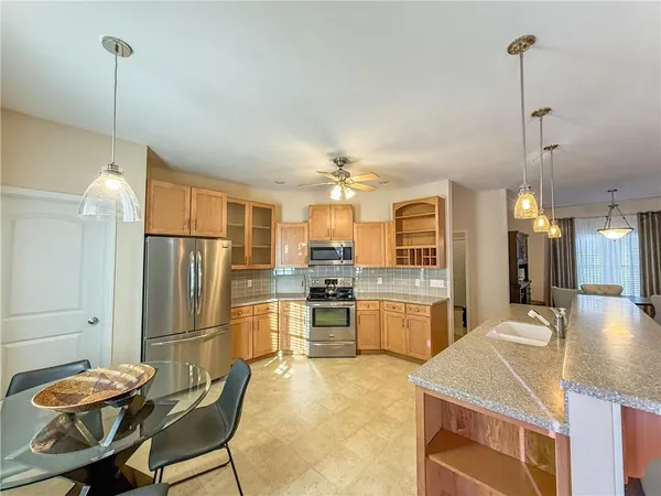 $389,900 | 1902 Walton Bend, Maryville, MO 64468