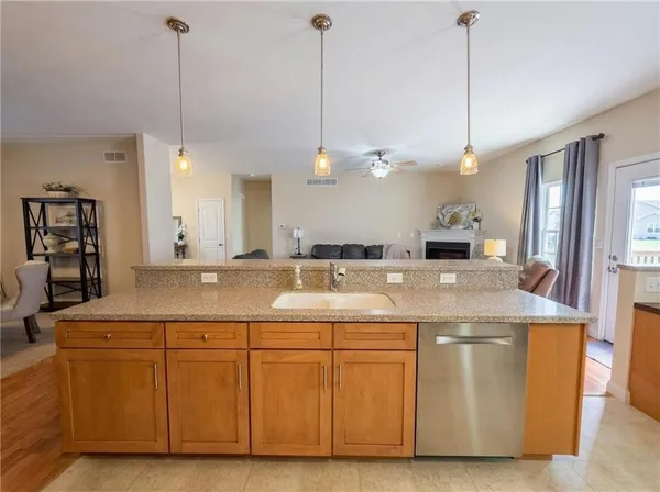 $389,900 | 1902 Walton Bend, Maryville, MO 64468
