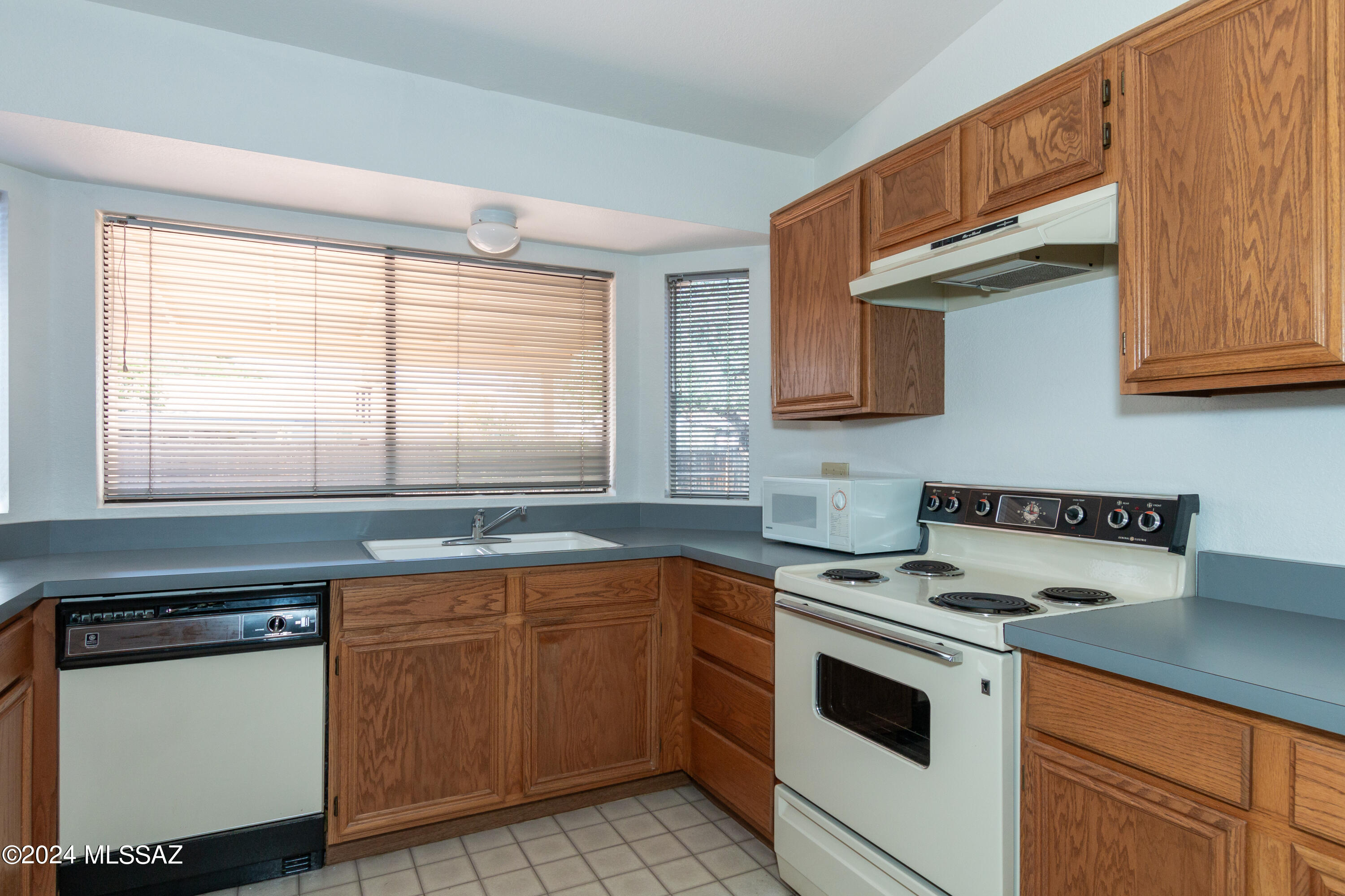 2733 West Firebrook Road Tucson, AZ 85741 - Photo 15 of 42