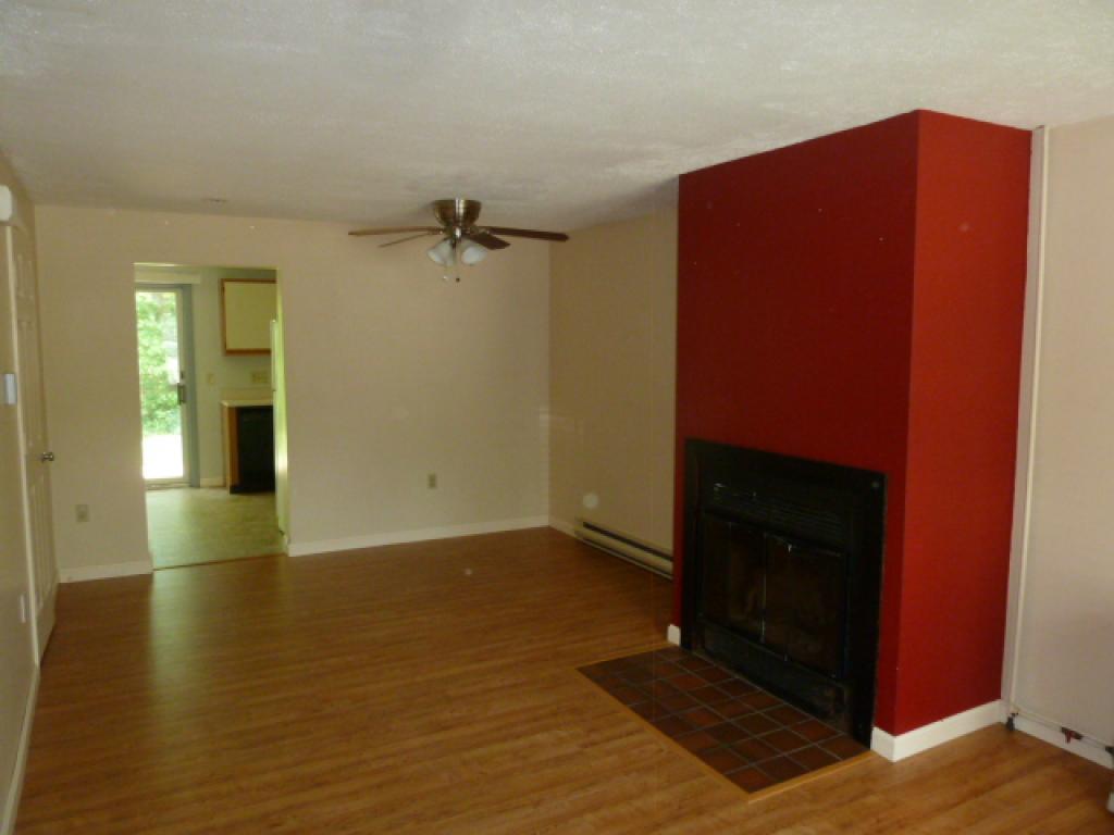 20 Northeast Village Road, Unit 20 Concord, NH 03301 - Photo 3 of 10 Gallery Image 3