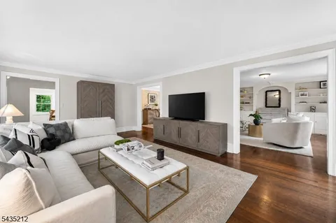 $1,199,000 | 15 Afterglow Avenue, Verona, NJ 07044