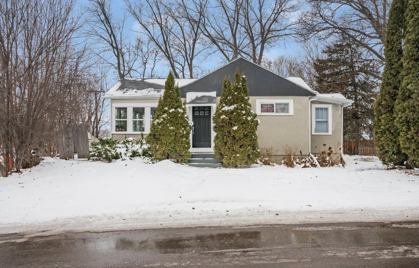 2296 Shadywood Road Wayzata, MN 55391 - Photo 3 of 17