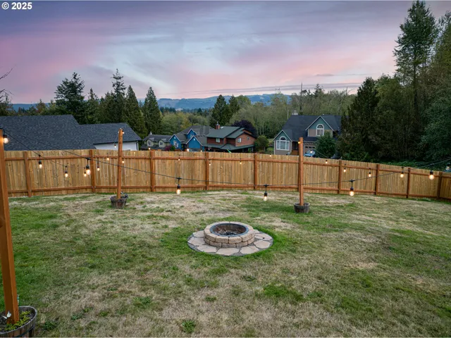 $474,900 | 3632 Columbia Heights Road, Longview, WA 98632