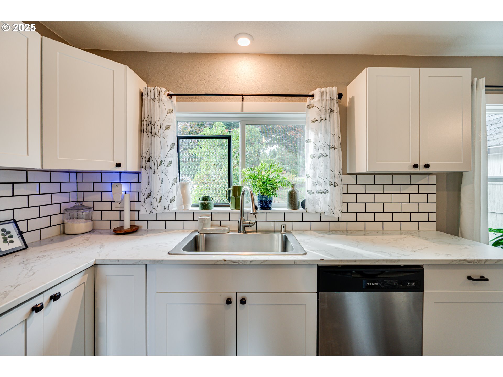 3632 Columbia Heights Road Longview, WA 98632 - Photo 7 of 31