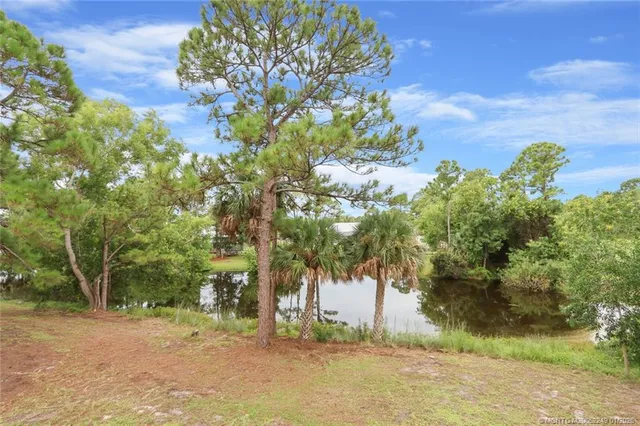 $3,200 | 64 Northeast Acacia Trail, Jensen Beach, FL 34957