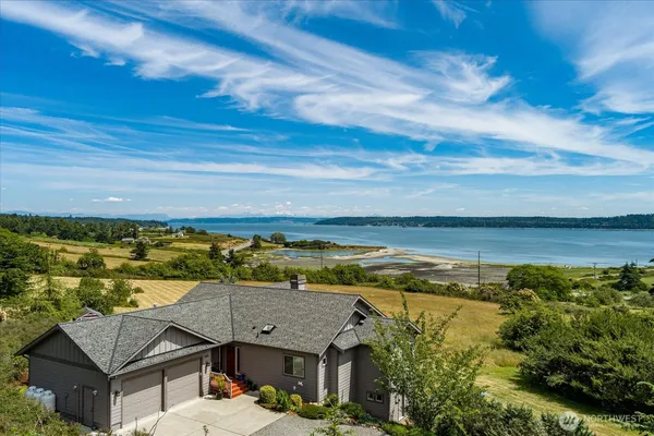 $1,185,000 | 650 North Skymeadow Drive, Coupeville, WA 98239