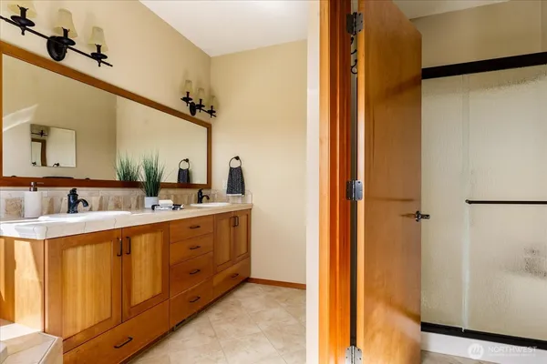 $1,185,000 | 650 North Skymeadow Drive, Coupeville, WA 98239