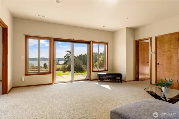 $1,185,000 | 650 North Skymeadow Drive, Coupeville, WA 98239