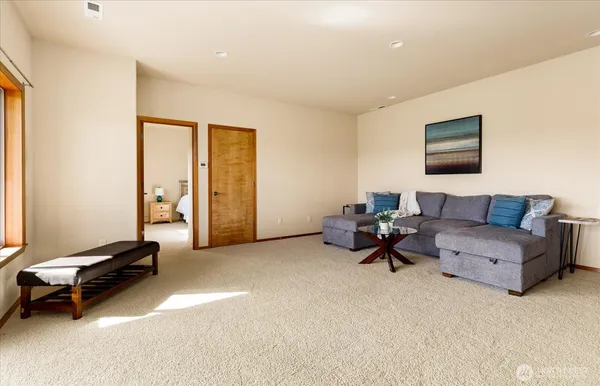 $1,185,000 | 650 North Skymeadow Drive, Coupeville, WA 98239