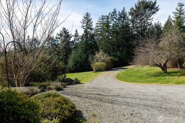 $1,185,000 | 650 North Skymeadow Drive, Coupeville, WA 98239