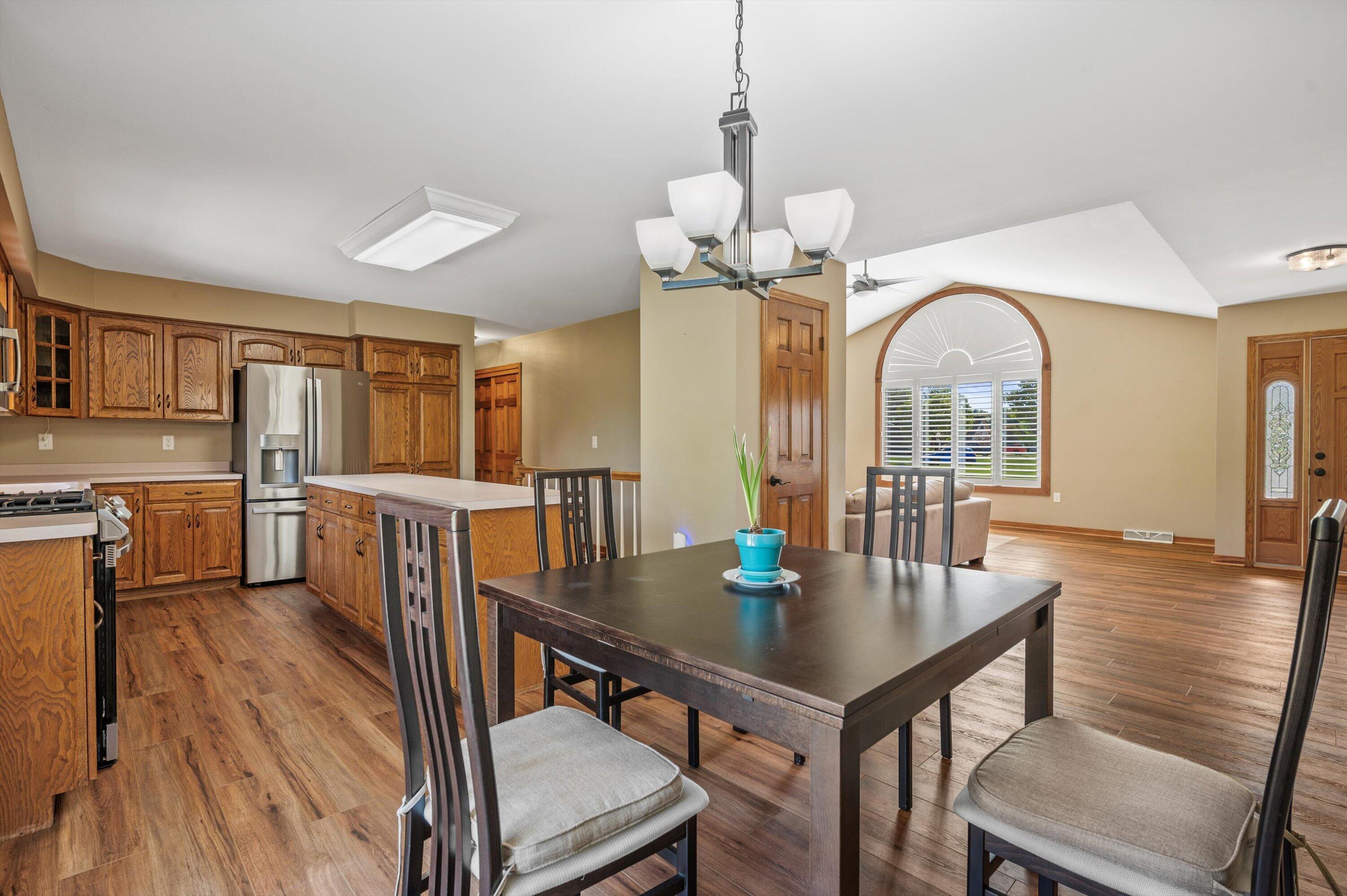 2803 Ridgeline Circle Waukesha, WI 53188 - Photo 7 of 38 View into Living Space