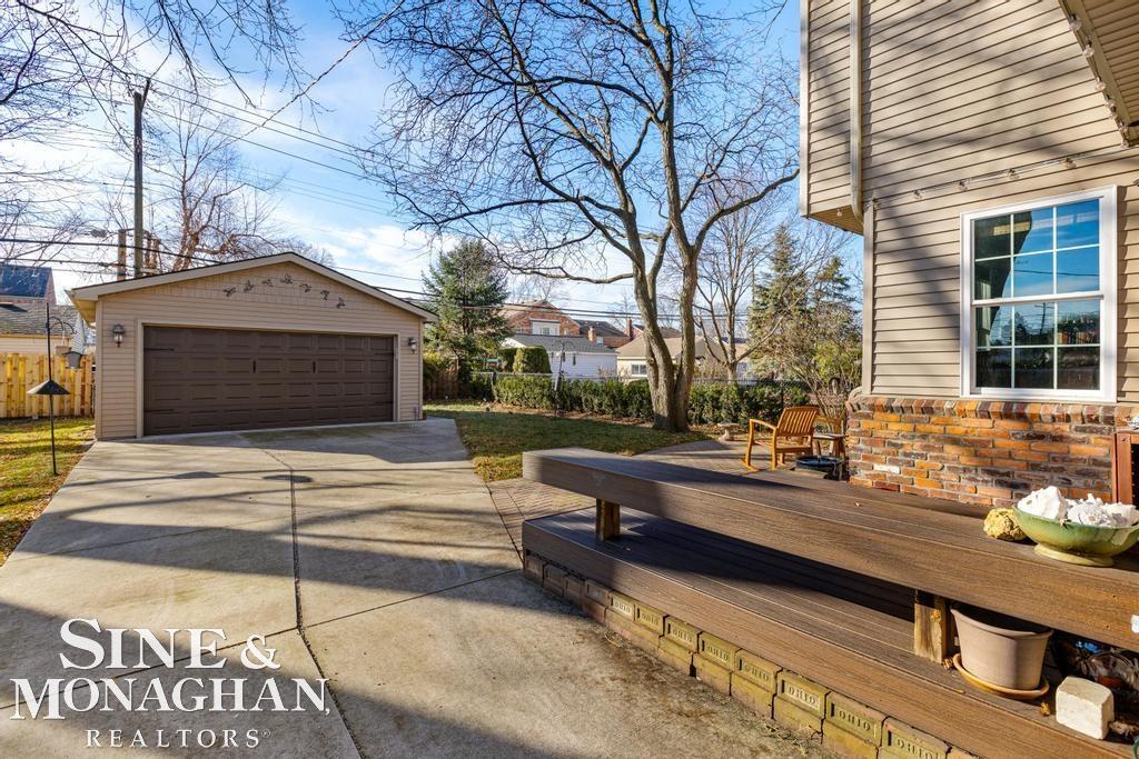 1379 Hampton Road Grosse Pointe, MI 48236 - Photo 36 of 42 50128952-4791a6f0-2e70-4266-b188-7d85e2dac122.JPG