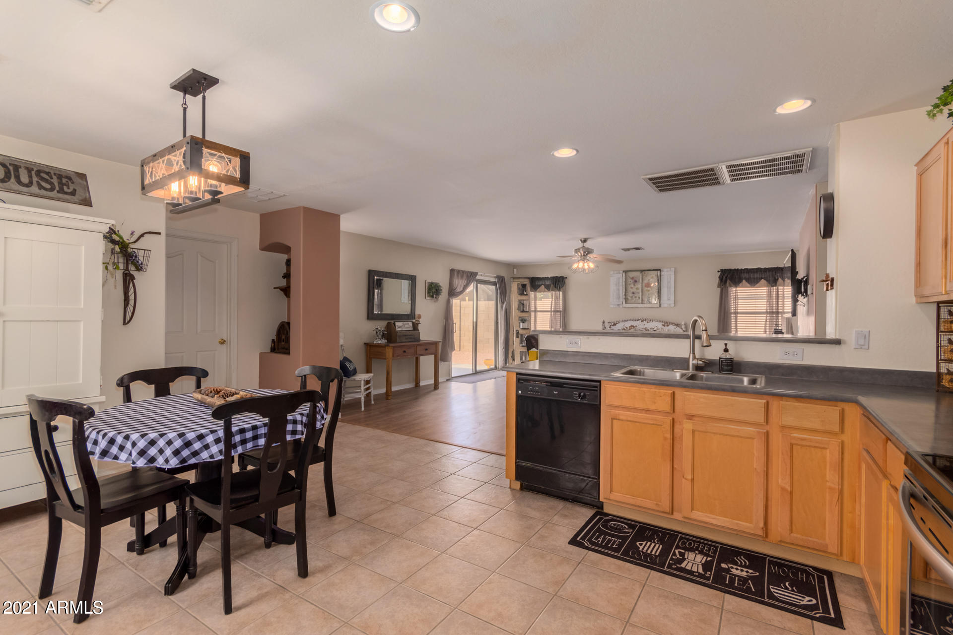 2009 West Tanner Ranch Road Queen Creek, AZ 85144 - Photo 11 of 41 11 - Tanner Ranch