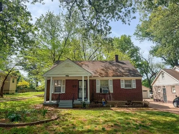 $900 | 3443 Douglass Avenue, Memphis, TN 38111
