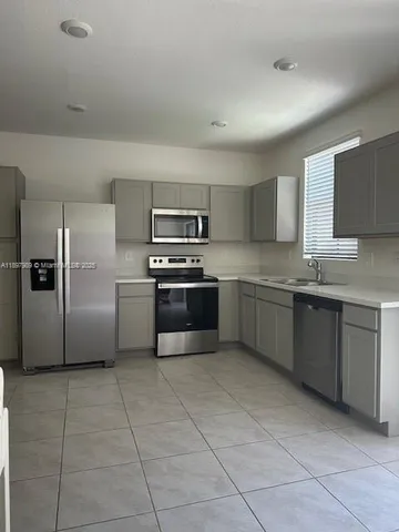 $3,200 | 390 Northeast 12th Street, Homestead, FL 33030
