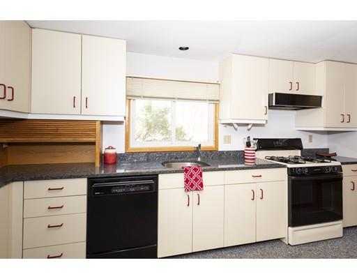 58 Deerfield Road Sharon, MA 02067 - Photo 4 of 28 Gallery Image 4