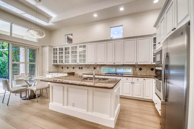 $1,999,000 | 61 Laguna Drive, Palm Beach Gardens, FL 33418