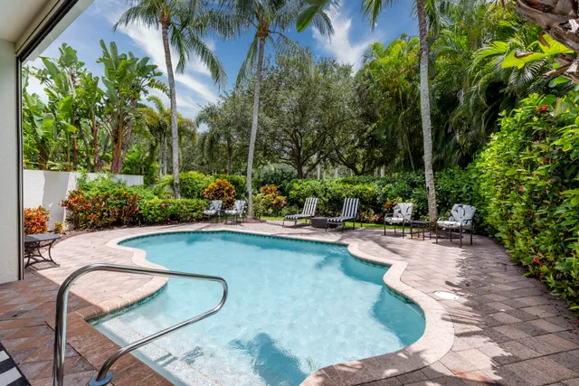 $1,999,000 | 61 Laguna Drive, Palm Beach Gardens, FL 33418