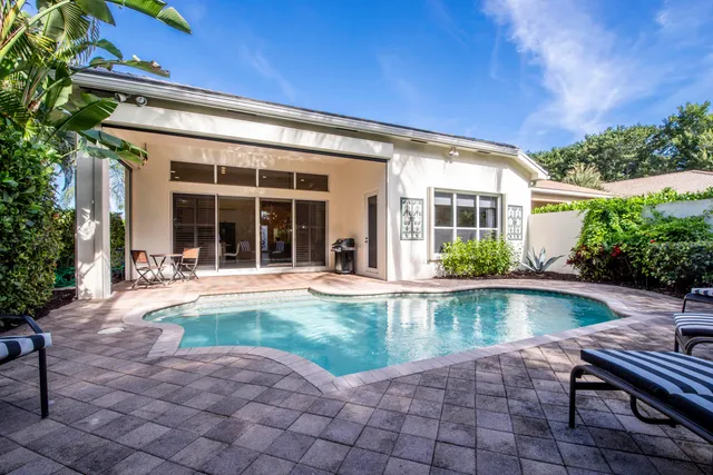 $1,999,000 | 61 Laguna Drive, Palm Beach Gardens, FL 33418