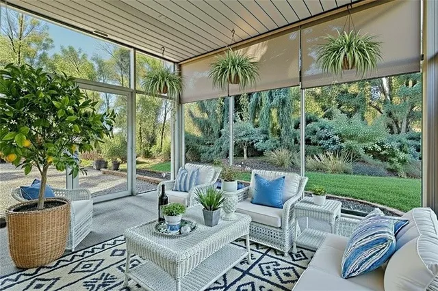 $369,000 | 402 South Shenandoah Drive, Latrobe, PA 15650