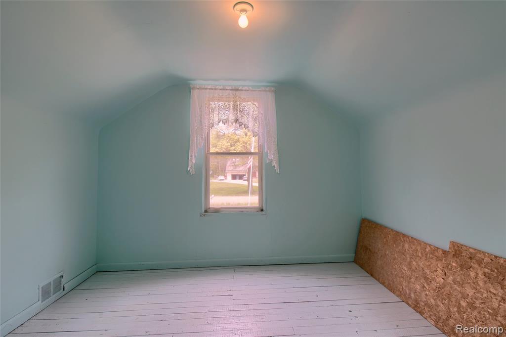 30977 West Road New Boston, MI 48164 - Photo 18 of 58 Gallery Image 18